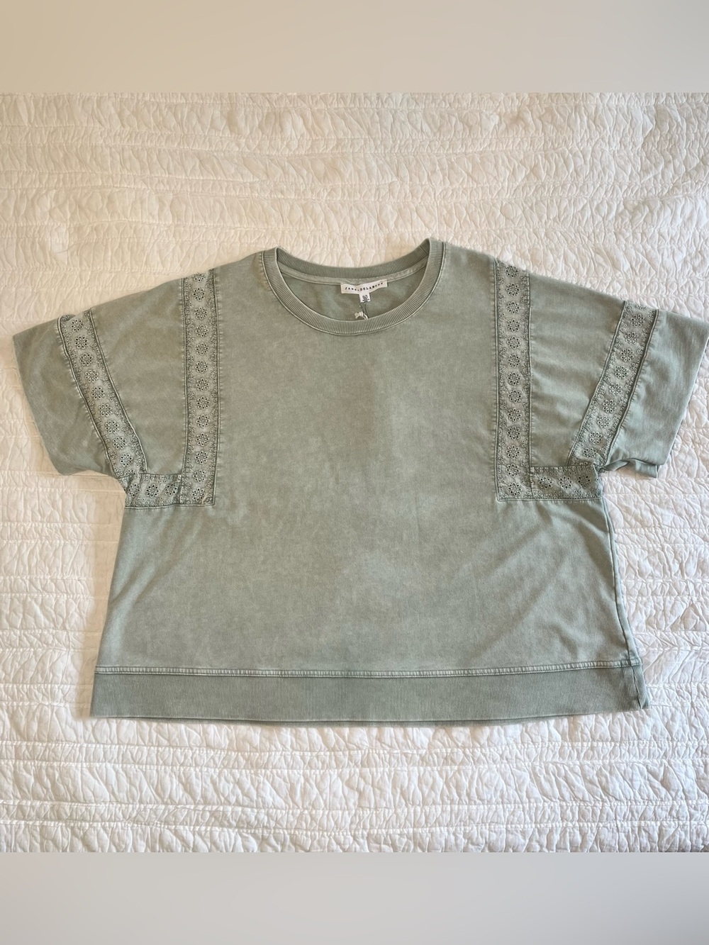 Jane & Delancey NWT Washed Sage Green Eyelet Lace Sleeve Sweatshirt - Size XL